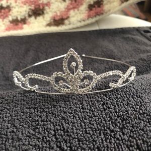 Bridal Hair Piece. Wedding Tiara. Prom Tiara. Pageant Crown.